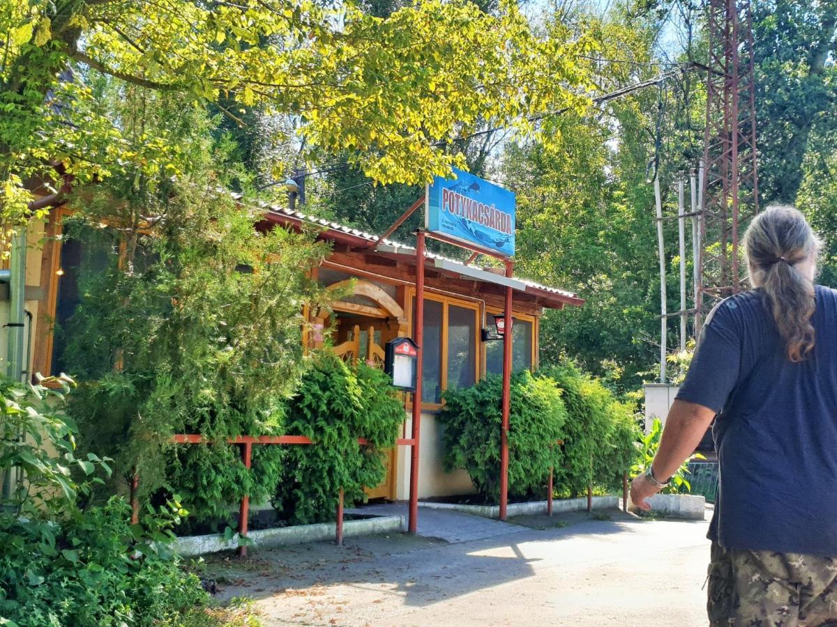 Hero 4 Sterne Ferienhaus Baja Εξωτερικό φωτογραφία