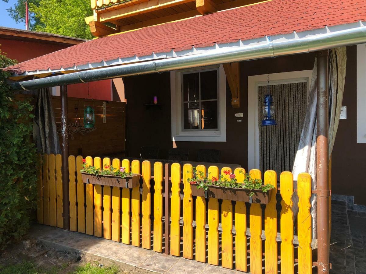 Hero 4 Sterne Ferienhaus Baja Εξωτερικό φωτογραφία