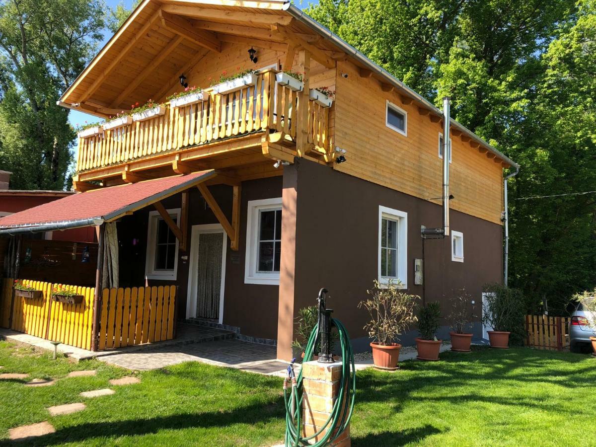 Hero 4 Sterne Ferienhaus Baja Εξωτερικό φωτογραφία